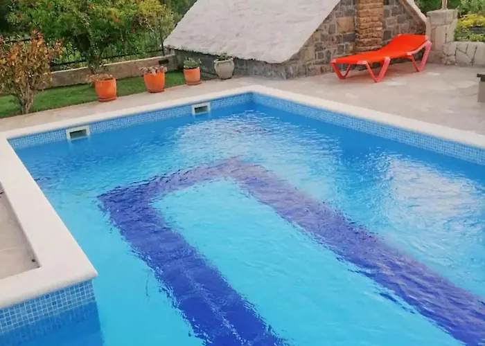 Three Bedroom With Private Pool * Tugare