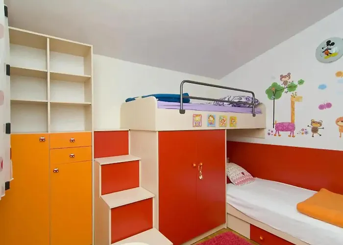 Three Bedroom With Private Pool Tugare