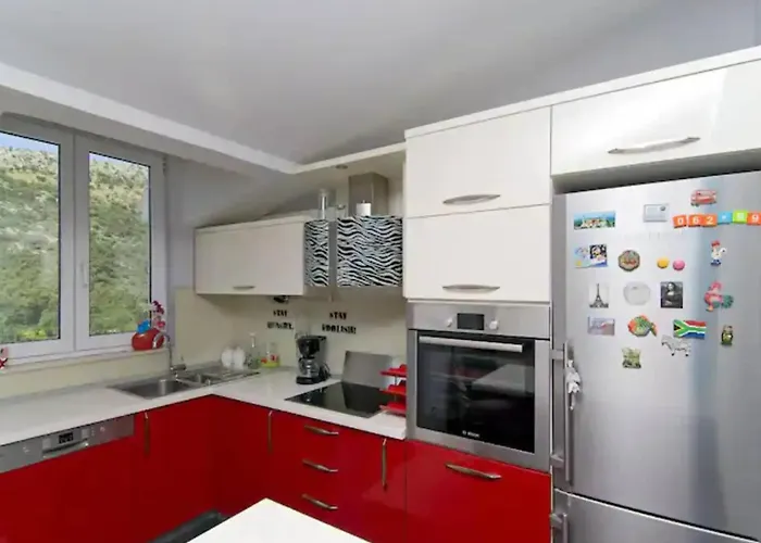 Three Bedroom With Private Pool Tugare