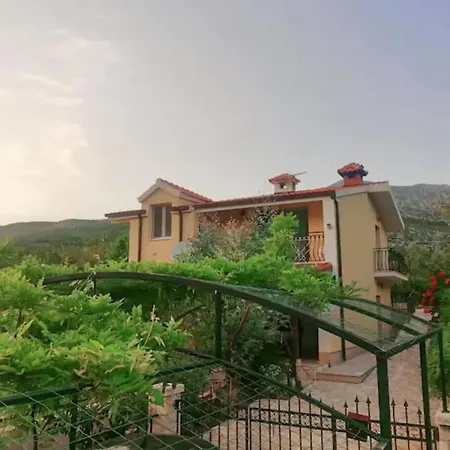 Three Bedroom With Private Pool וילה *